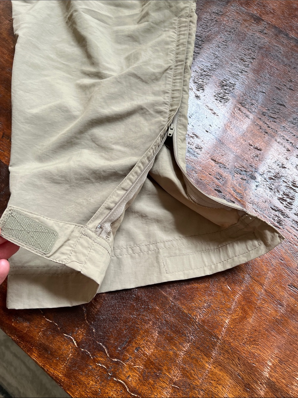 REI Sahara Zip-Off Utility Cargo Convertible Pants Buckskin Tan Women's Size 10 - Picture 7 of 13